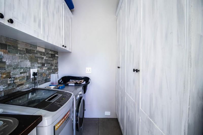 5 Bedroom Property for Sale in Myburgh Park Western Cape